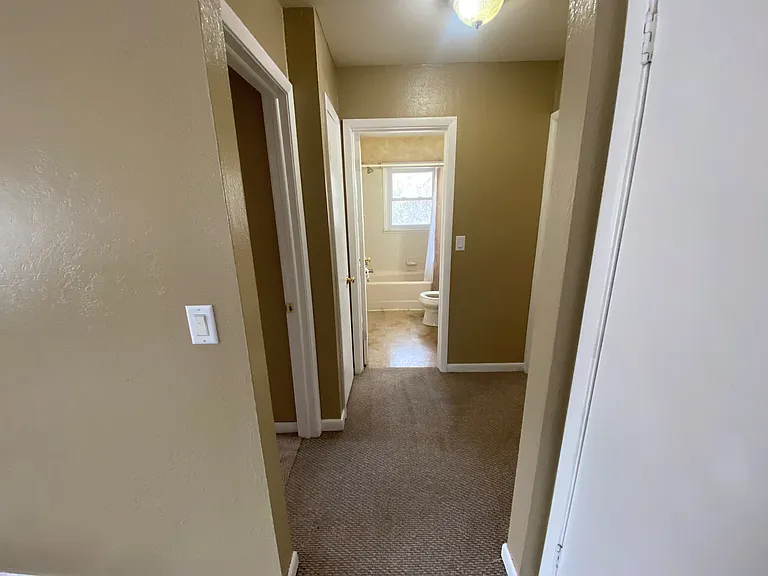 1261 Crosstown Blvd NW — Photo 17