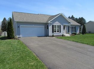 10 Autumnview Way, Southport, NY