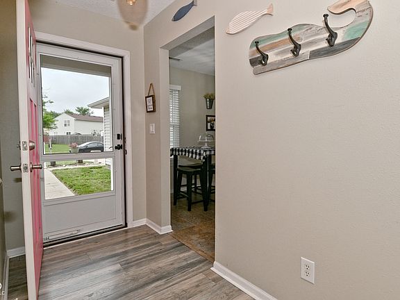 3rd image of 6604 Bertha St