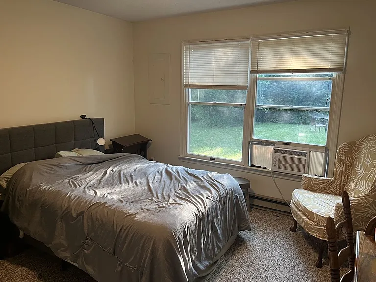 785 N Maple Rd #B — Photo 8