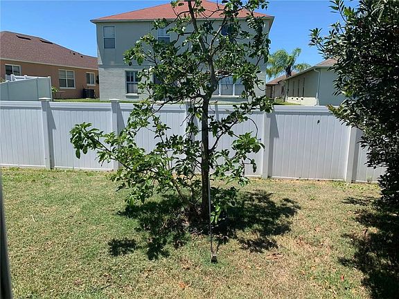 2nd image of 3283 Amberley Park Cir