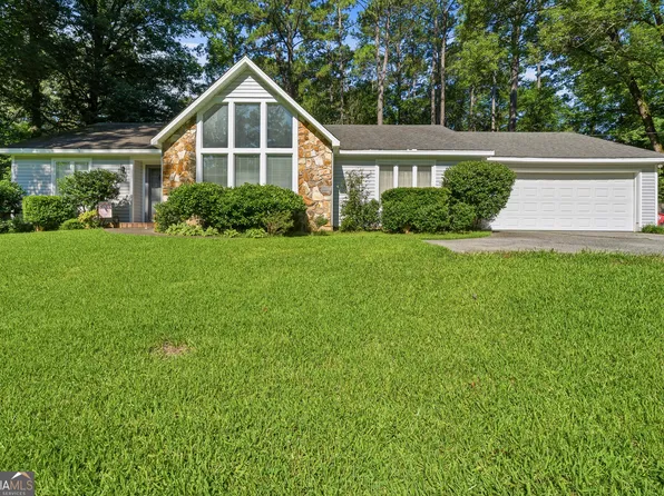 5194 Rivoli Dr, Macon, GA 31210