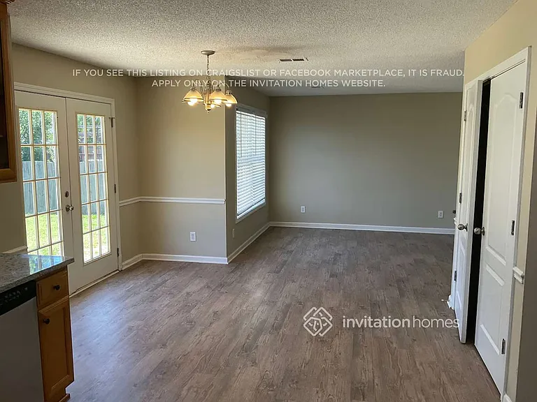 5026 Yankee Doodle Dr — Photo 8