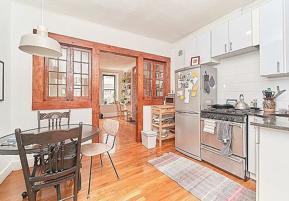 4th image of 233 E 82nd St APT 2B
