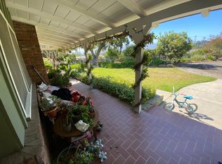 1301 Mariposa Dr, Santa Paula, CA 93060