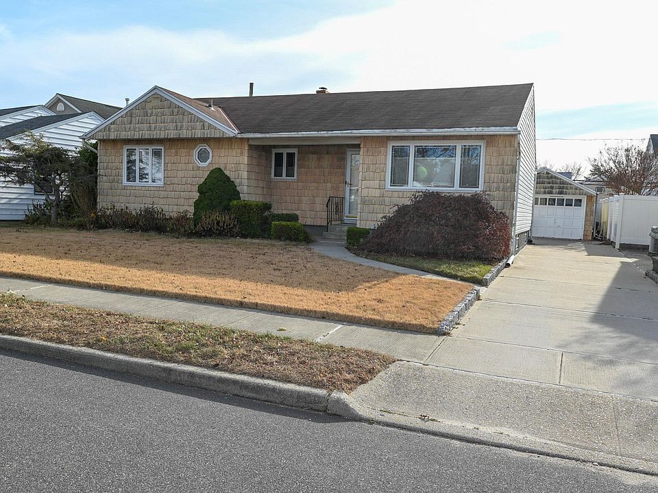 1st image of 709 Brower Avenue