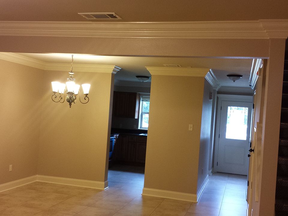 view into the Dinning room & Kitchen