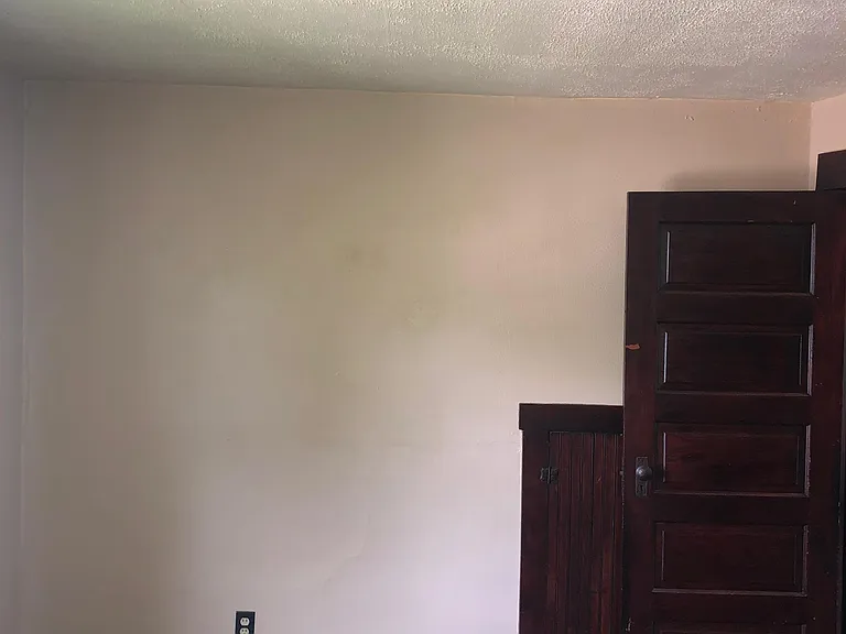 1820 Clarendon Ave — Photo 5