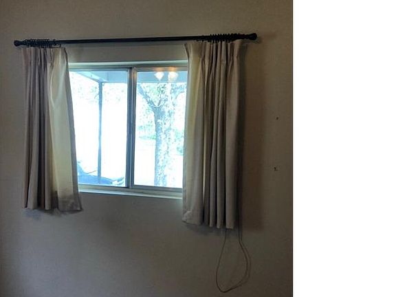3rd image of 2143 Lee Ave