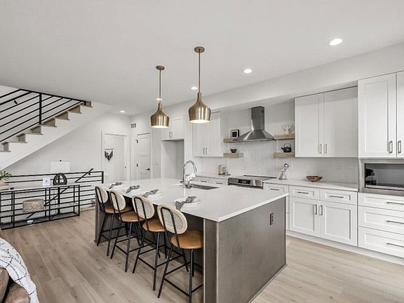 2nd image of 9348 Brooks Pl