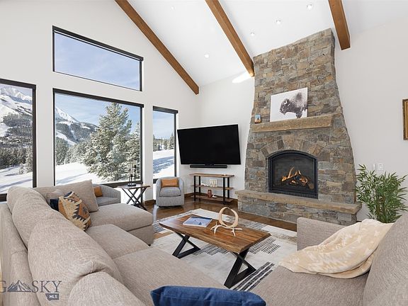 5th image of 19 White Grass Rd