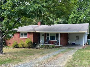 121 Franklin St, Graham, NC 27253