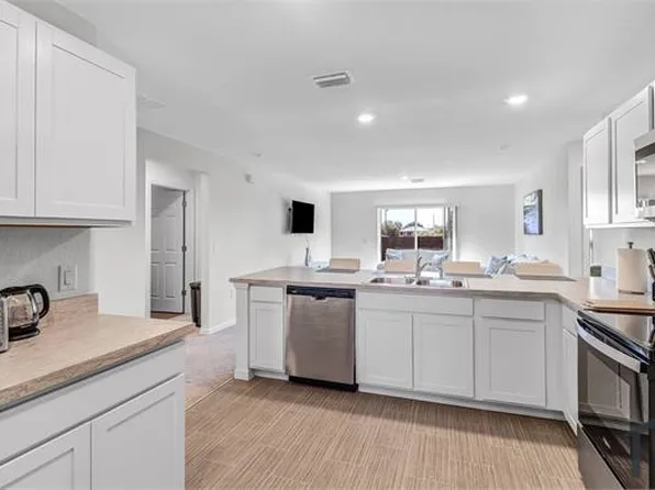 4105 30th St SW, Lehigh Acres, FL 33976