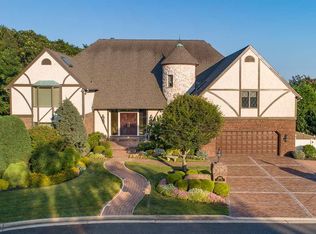 204 Arbor Ct E, Linwood, NJ 08221