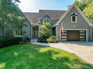 240 Hillcrest West St, Lake Quivira, KS 66217
