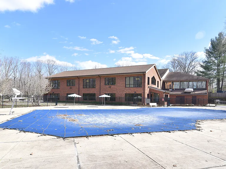 942 Ships Bell Ct — Photo 18