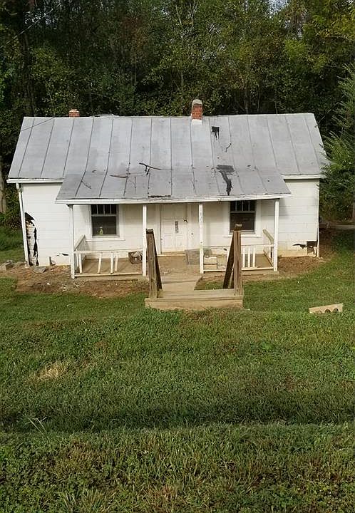 2nd image of 1828 Trenthill Dr