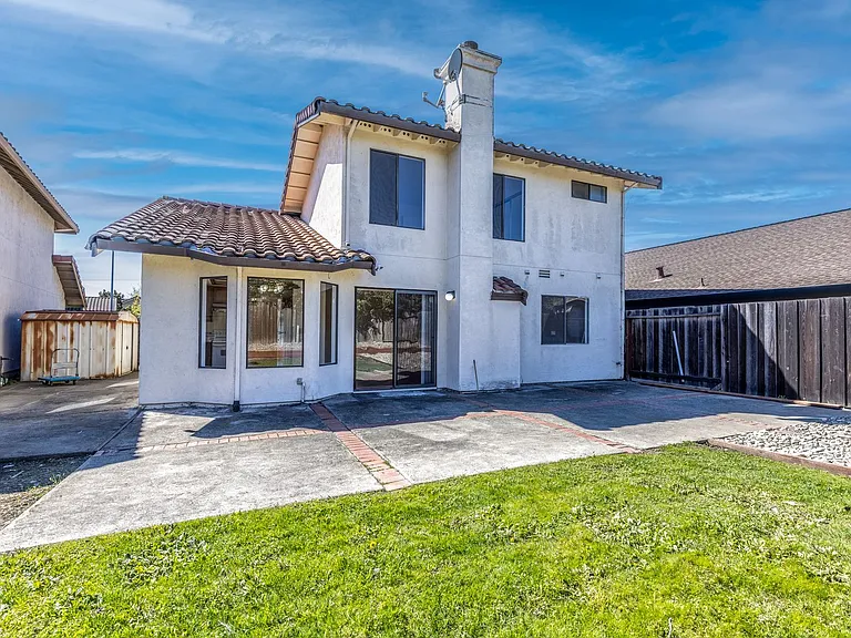 32725 Hilmar St — Photo 32