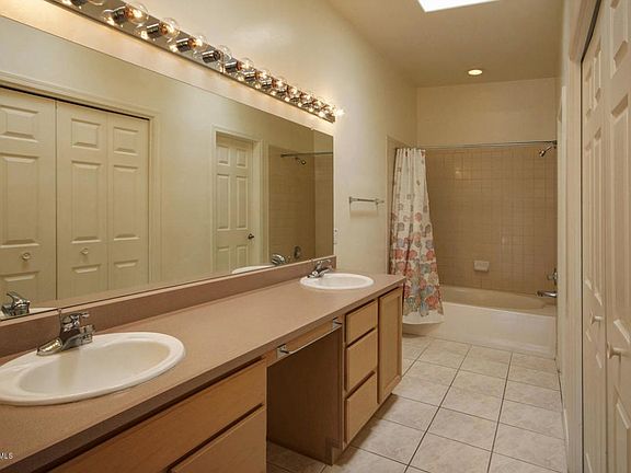 5th image of 8634 N Johnny Miller Dr