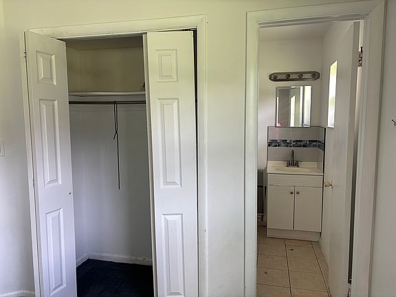 4th image of 1171 Polk St