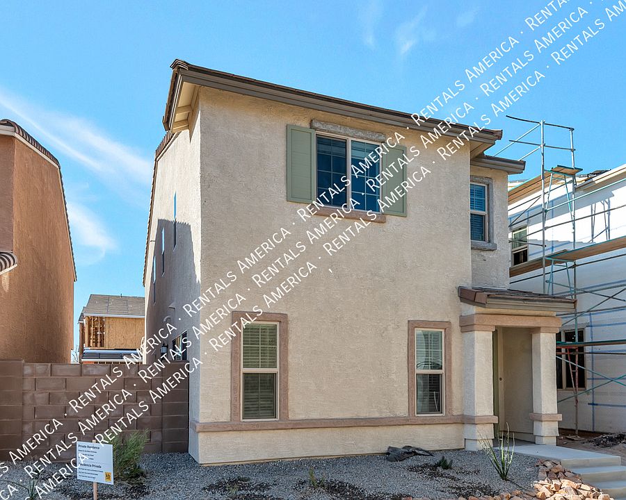 1st image of 1071 E Descent St