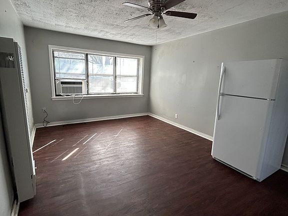 2nd image of 126 E 13th St APT 4