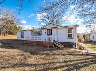 18079 1st St, Eagle Rock, MO 65641