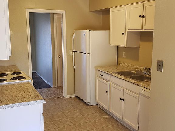 5th image of 2112 Meridian Dr