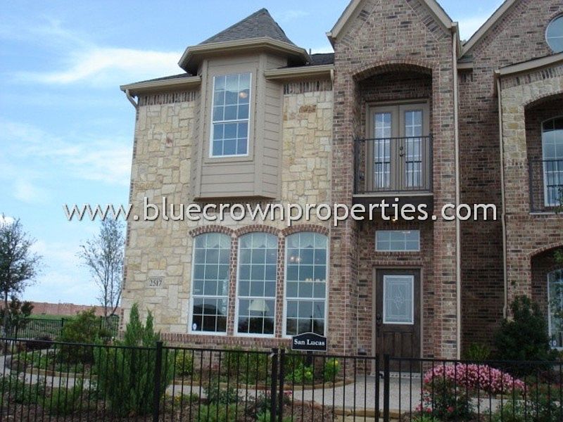 1st image of 2517 Sarah Ln