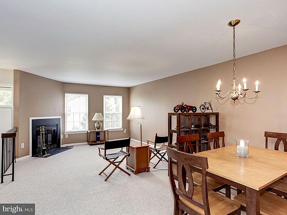 2nd image of 3334 Buckeye Ln