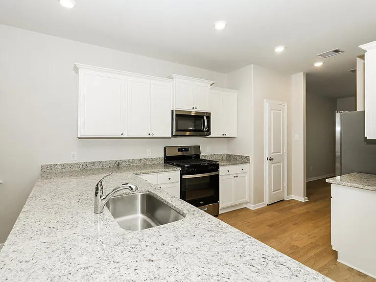 408 Mustang Trot Dr — Photo 9