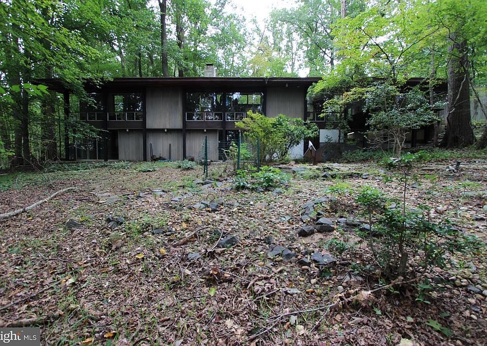 1st image of 9159 Old Dominion Dr
