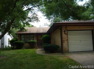 2424 Austin Dr, Springfield, IL 62704