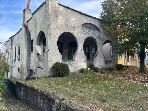 143 S 9th St, Connellsville, PA 15425