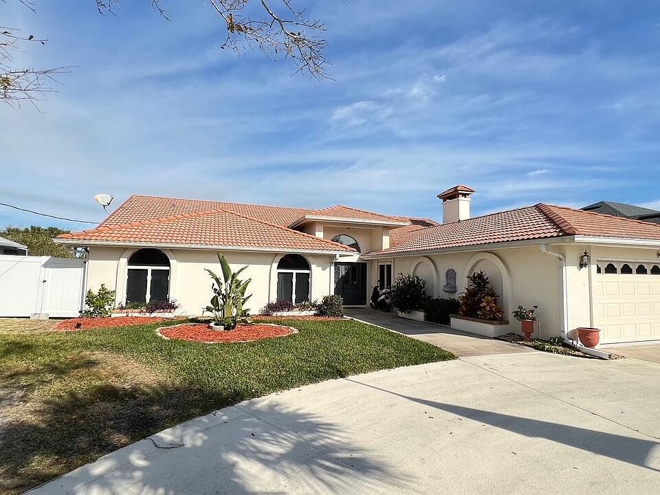 2nd image of 33 Colonial Ct