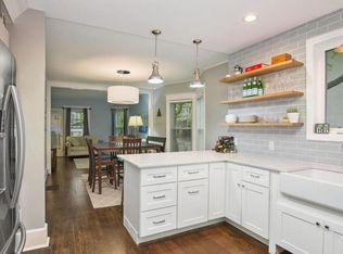 622 Gladstone Dr SE, Grand Rapids, MI 49506