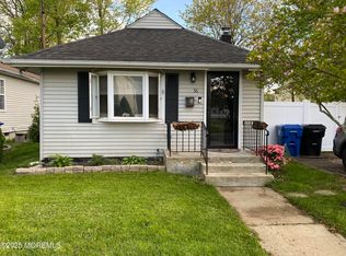 36 Taylor Ave, Middletown, NJ 07748