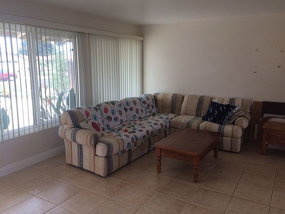 3rd image of 906 Joann St