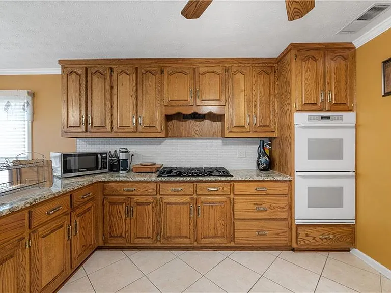 1061 Highway 92 N — Photo 15
