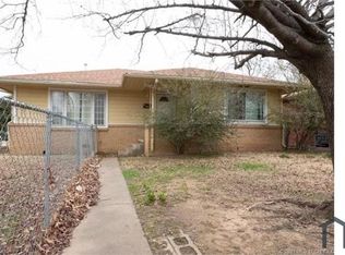 7805 E 2nd St, Tulsa, OK 74112
