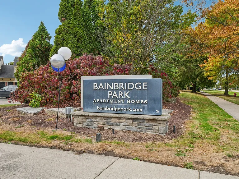 Welcome home to Bainbridge Park Apartment Homes at 6900 Foxthorn in Canton Township, professionally operated by Highlands Vista Group.