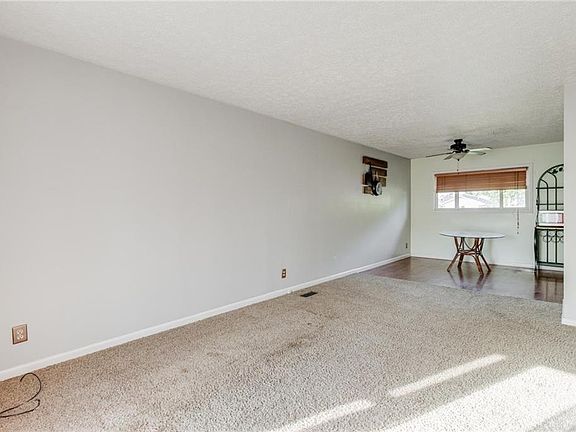 5th image of 544 Bowser Dr