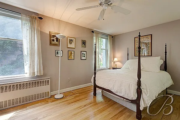 Sold by Bellmarc Realty | media 9