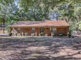 1387 Hall Rd, Nesbit, MS 38651
