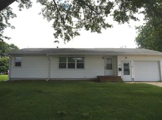 205 S 3rd St, Cambridge, IL
