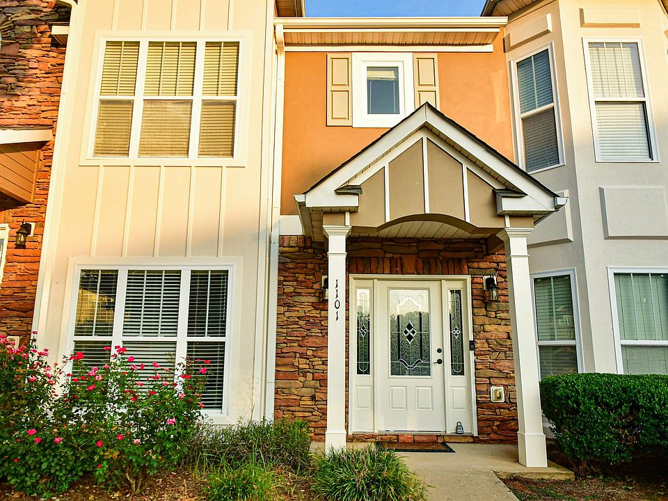 1st image of 1101 Red Bud St