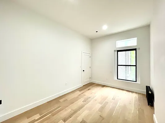 Rented by Pear NYC LLC | media 27