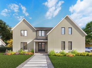 12 Landing Ln, East Quogue, NY