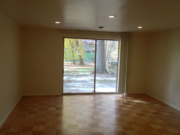 5th image of 10216 Rockville Pike APT 101