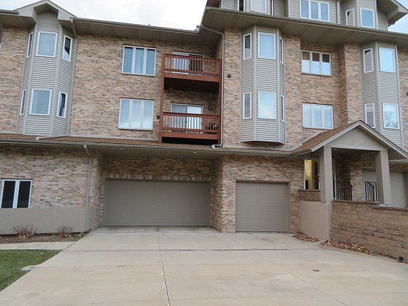 2nd image of 3125 Woodland Dr #3125